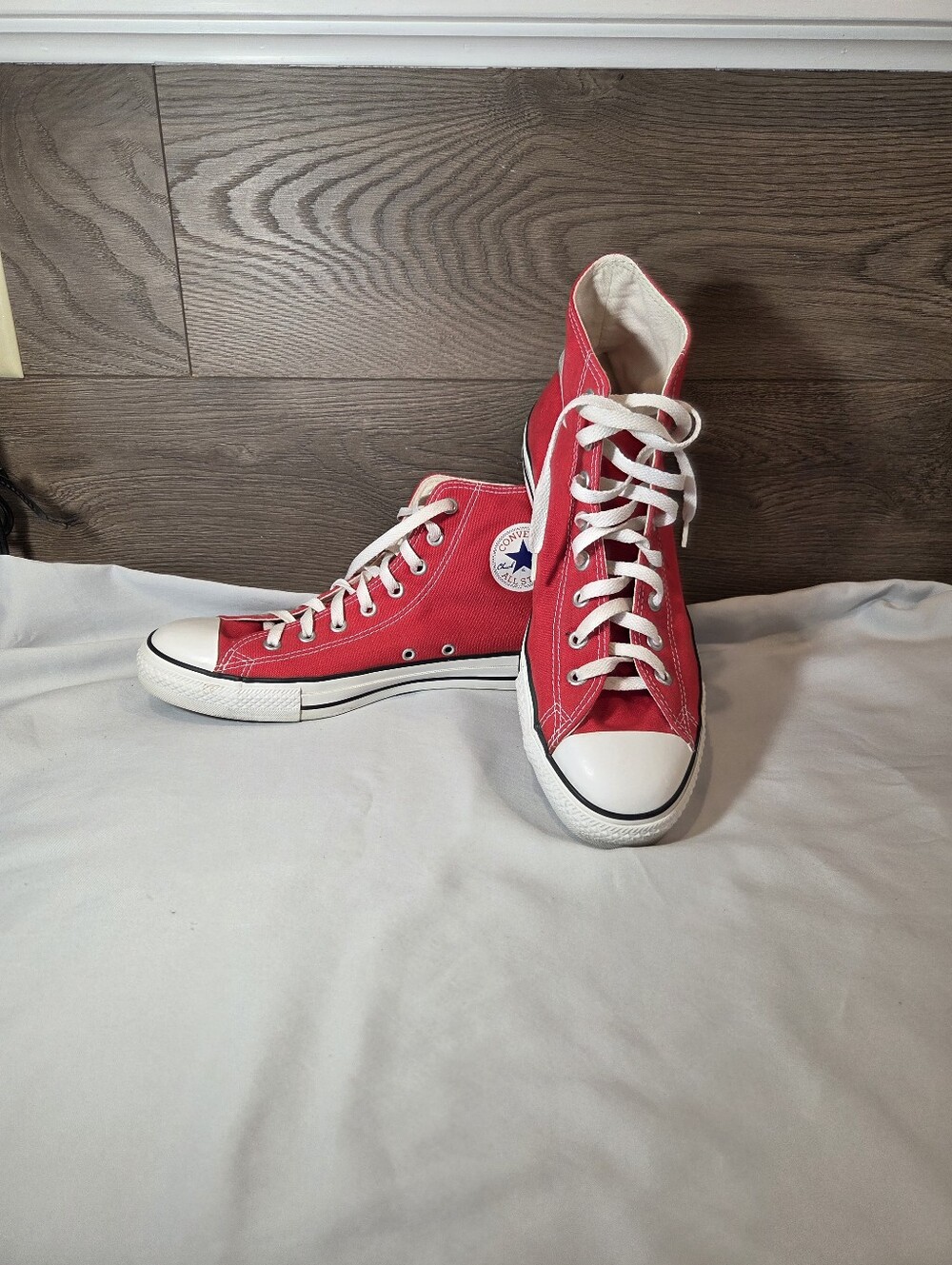 Red Converse All Star High Tops Men's 10.5 Women's 12.5